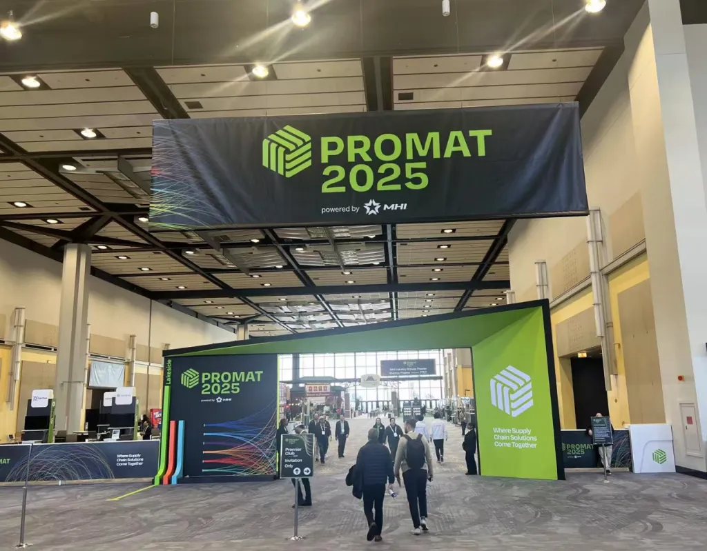 ملحقات WONTONNE للرافعات الشوكية تظهر بلمعان في معرض ProMAT 2025