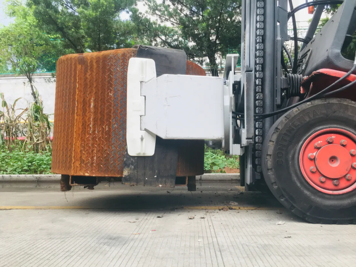 15F Paper Roll Clamp - 10