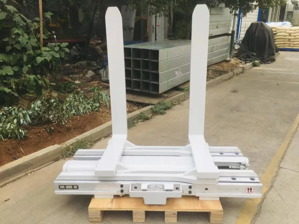 Fork Clamps (Side Shifting Type) - 10