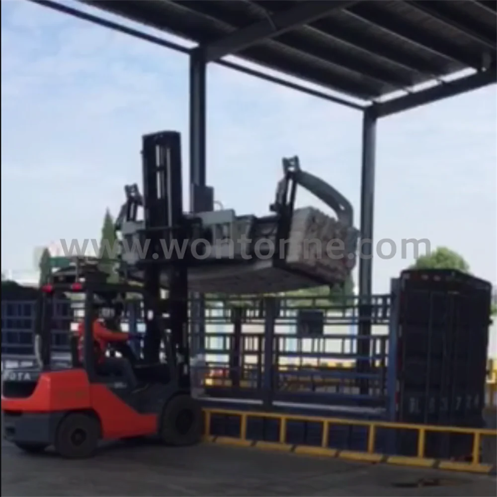 Hinged PVC Pipe Handler - 2