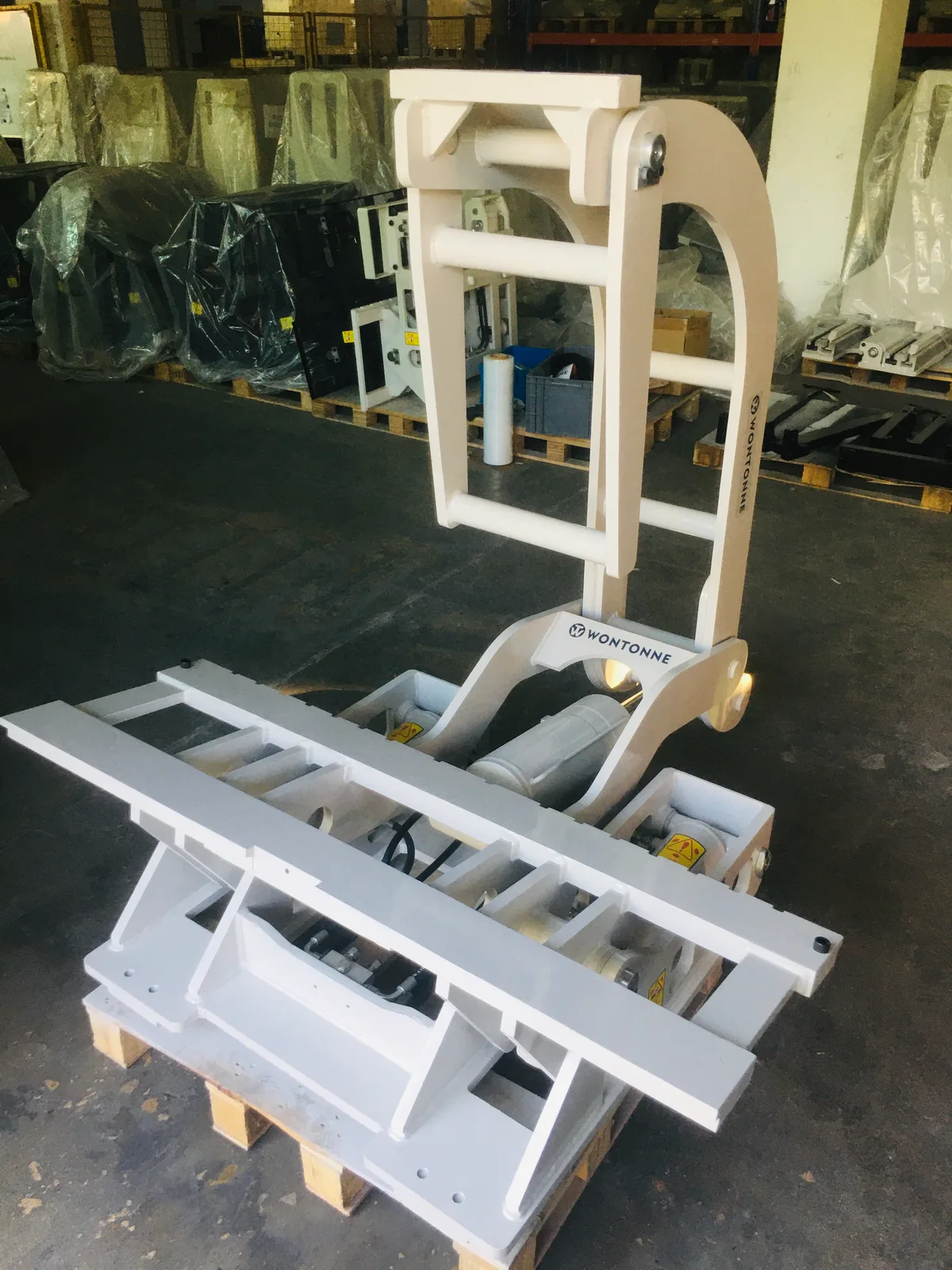 Hinged Steel Pipe Handler - 5