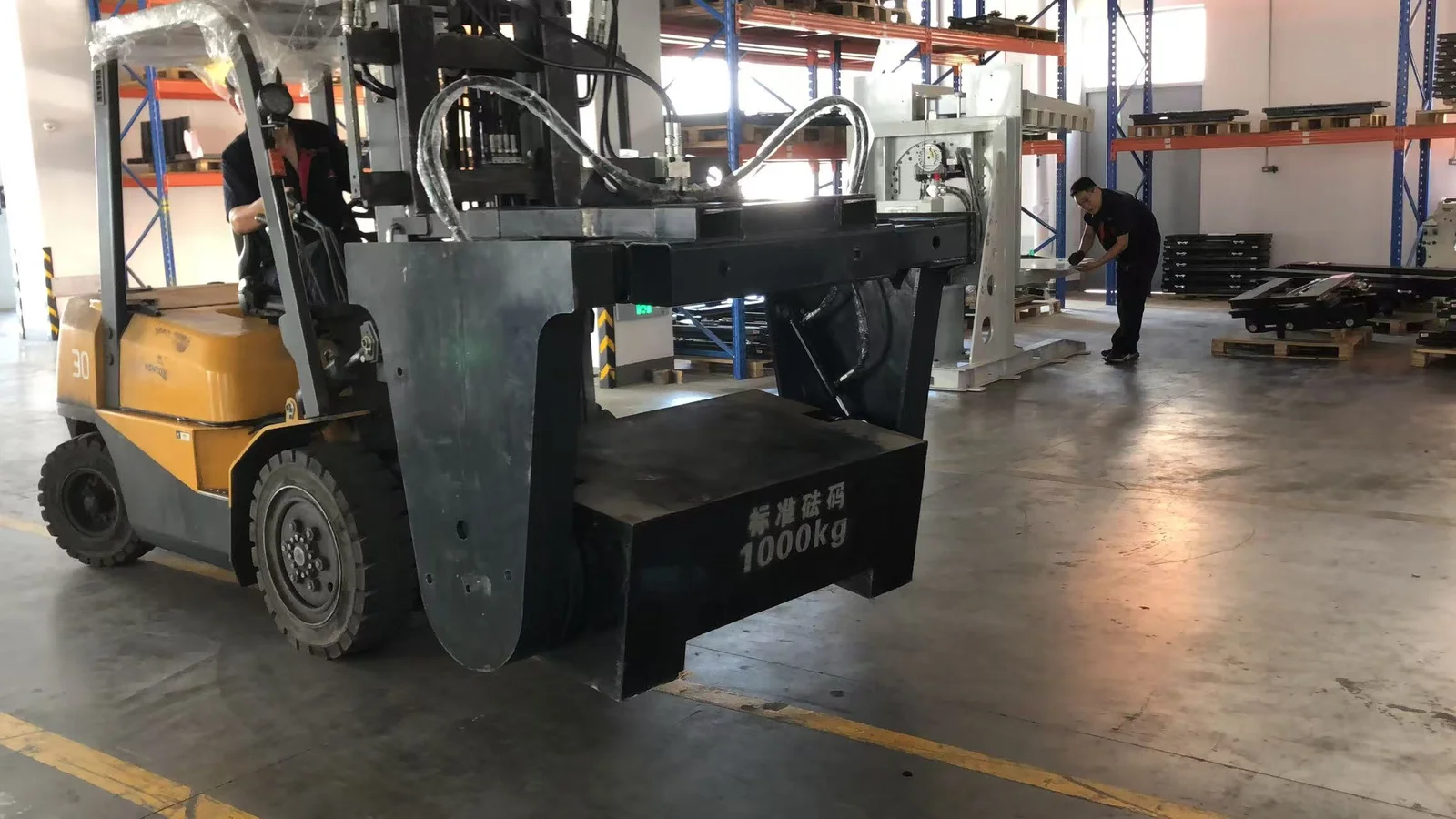 Rotating Brick Clamp - 2