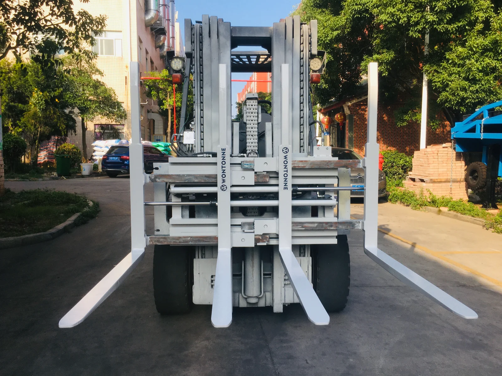 Single – Double Pallet Handler - 15